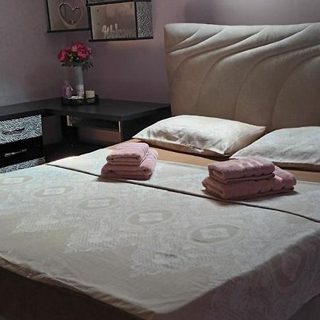 Apartman Gaga Appartement Pirot Buitenkant foto