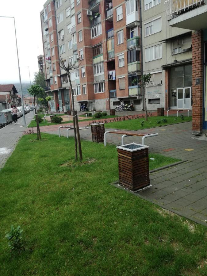Apartman Gaga Appartement Pirot Buitenkant foto